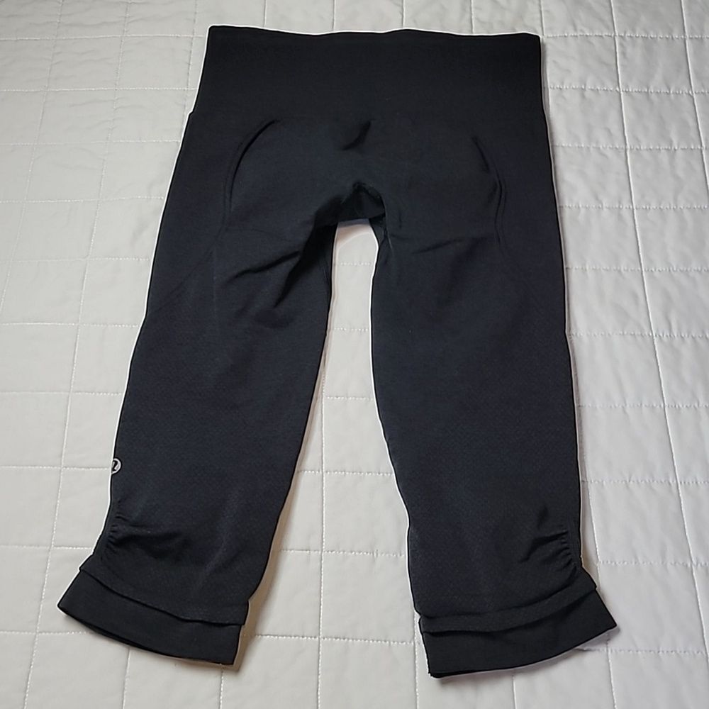 Lululemon Cropped Capri Leggings Size 4 Gray High Rise Stretch Yoga Athletic - Picture 2 of 8